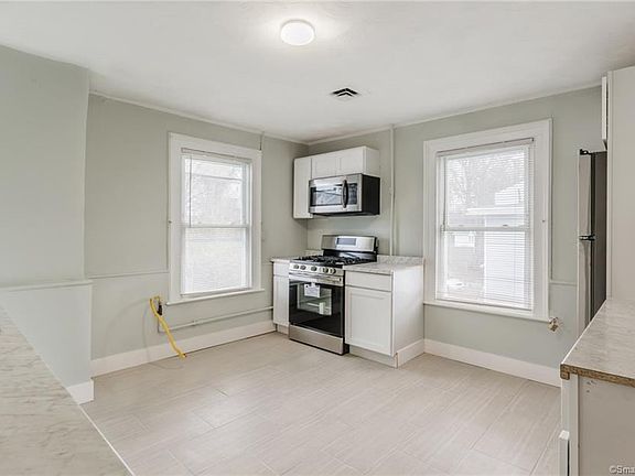 3rd image of 240 Glen St #2