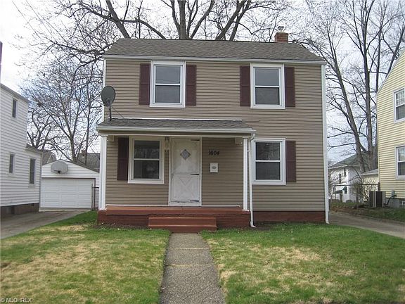 2nd image of 1604 Redwood Ave