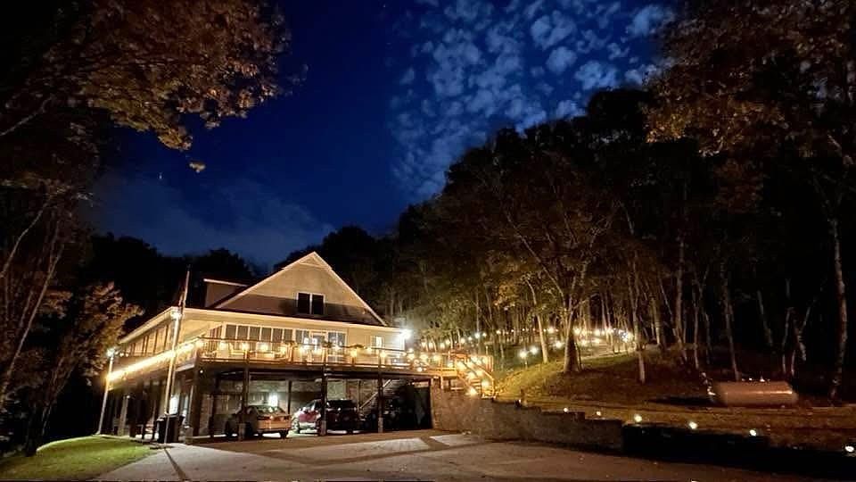 1st image of 122 Timber Hills Rd