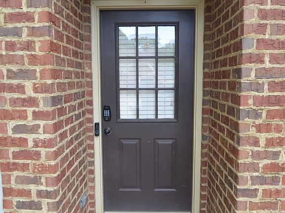 5th image of 2816 Southwood Ln