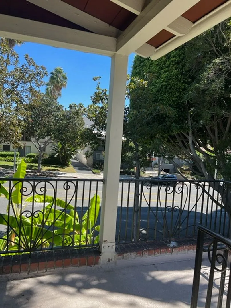 Building Photo - 1227 N Crescent Heights Blvd