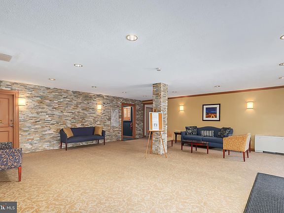 2nd image of 1830 Columbia Pike APT 502
