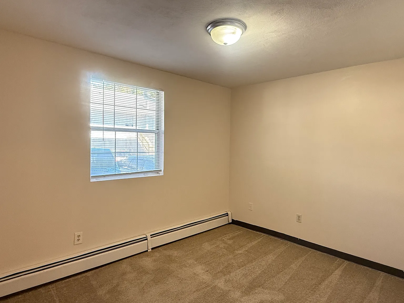 1 bed, 550 sqft, $1,350 — Photo 3