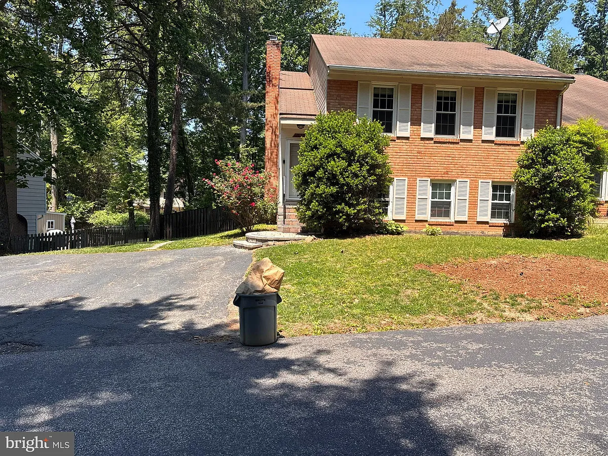 Building Photo - 10050 Wood Sorrels Ln