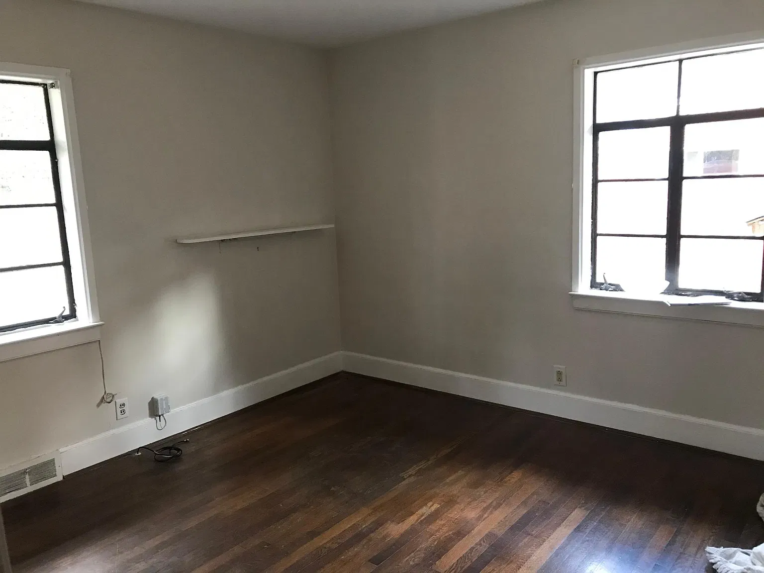 3009 Oxford Dr — Photo 4