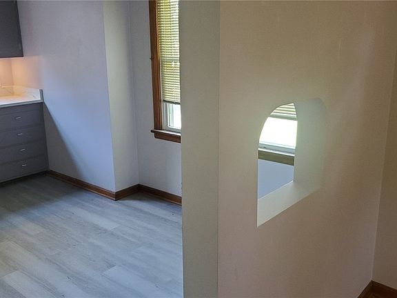 3rd image of 35 Clairmont Dr
