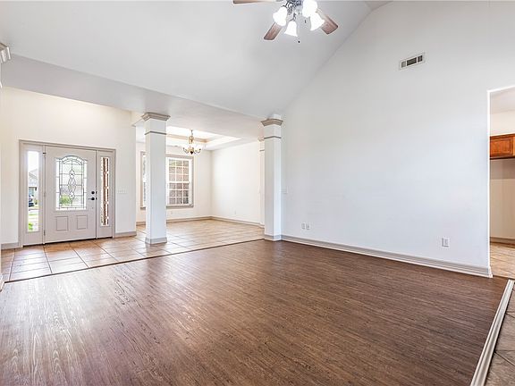 5th image of 661 Napa Ave