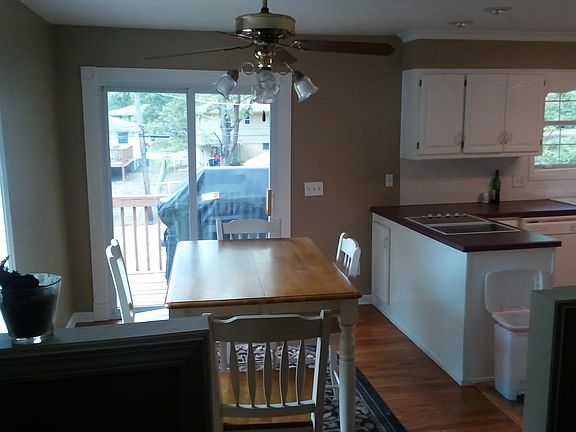 dining/kitchen opens to deck