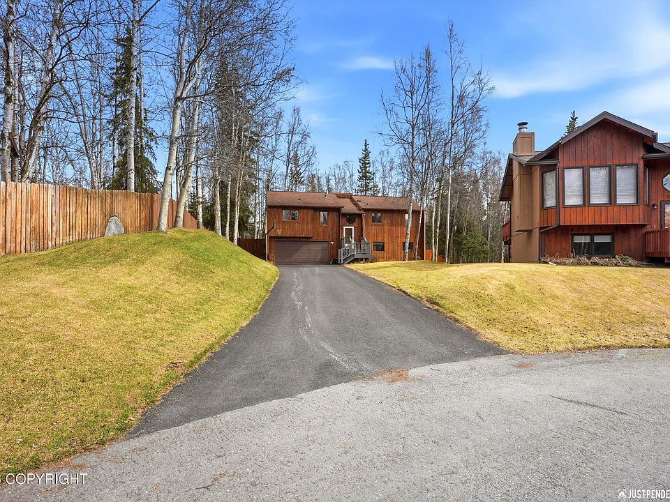 1st image of 9515 Dundas Cir
