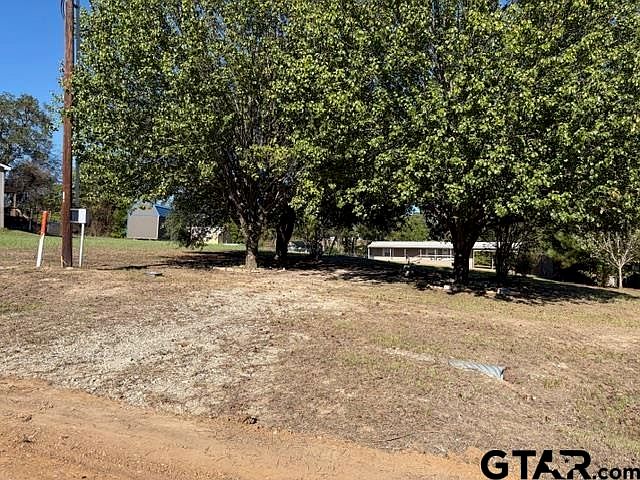 1st image of 210 Caddo