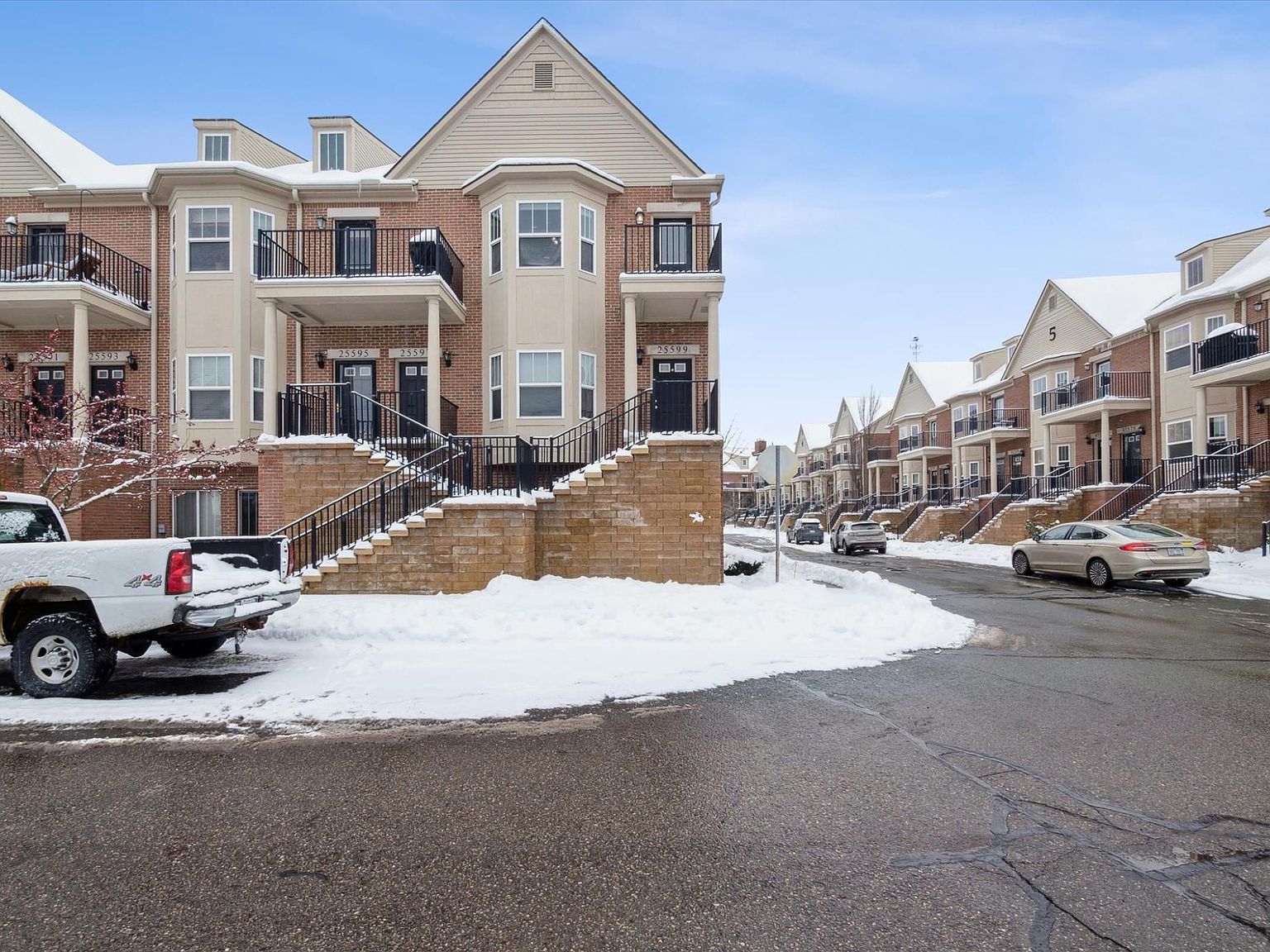 25599 Portico Ln 1, Novi, MI 48375 Zillow