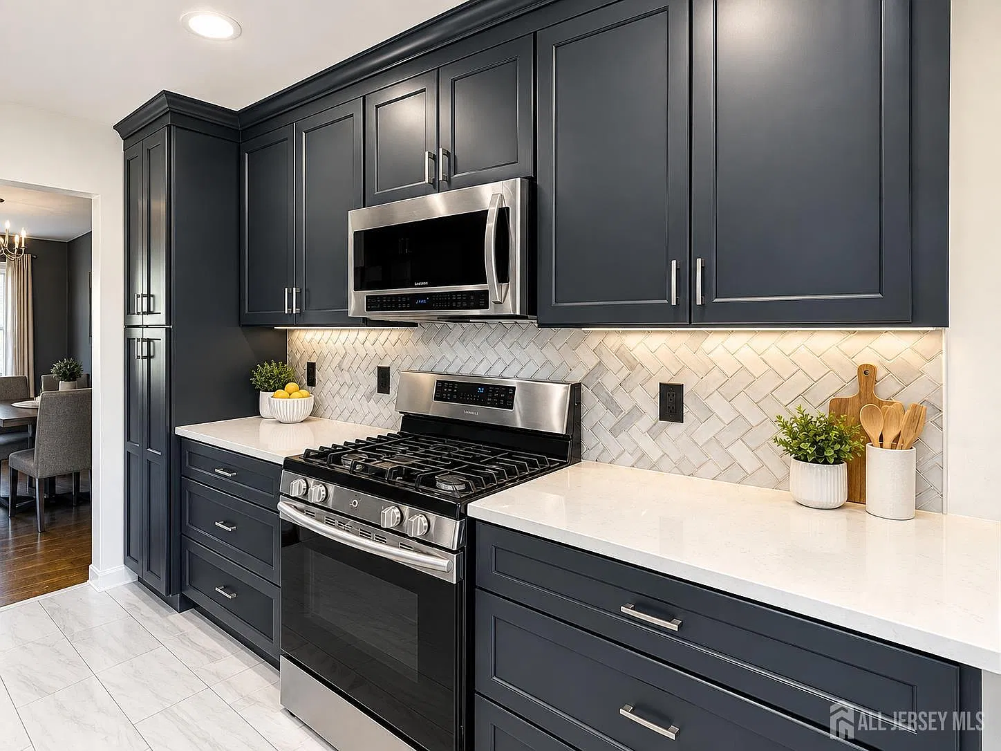 3 bed, 4.0 bath, $3,800 — Photo 4