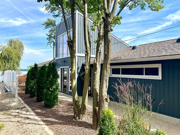 3169 Sandy Beach St, Wayland, MI 49348