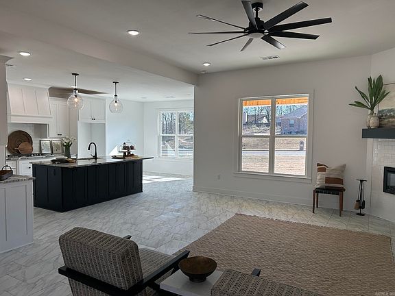 3rd image of 112 Riverstone Cv