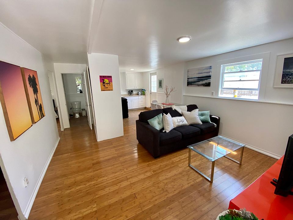 1st image of 2102 6th St #2