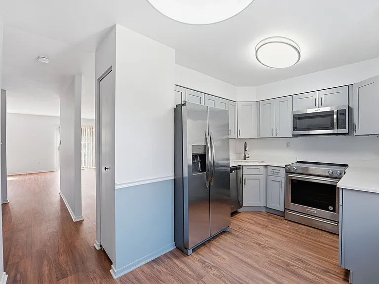 1747 Cy Ct — Photo 7