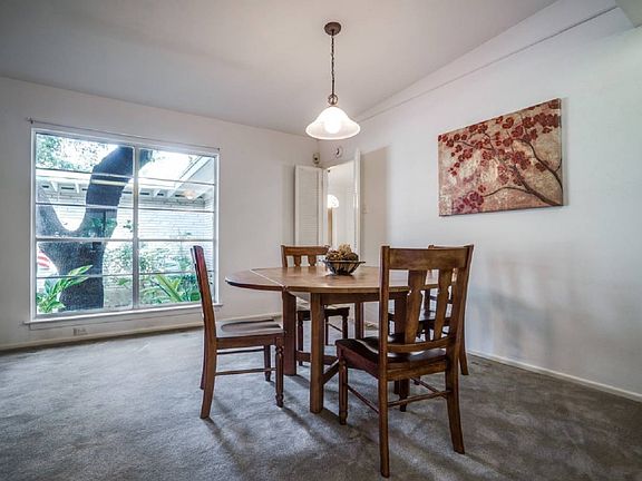 5th image of 415 Fantasia St