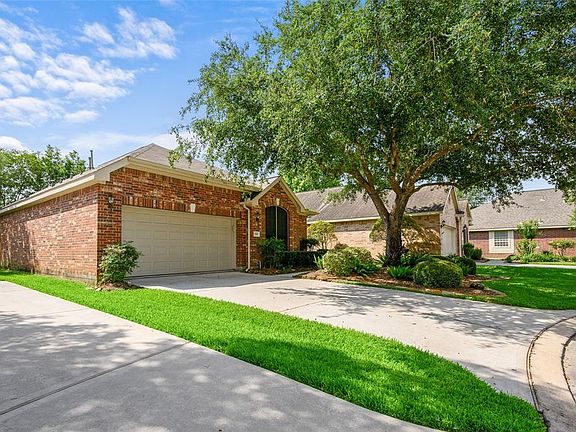 3rd image of 2203 E Marsala Ct