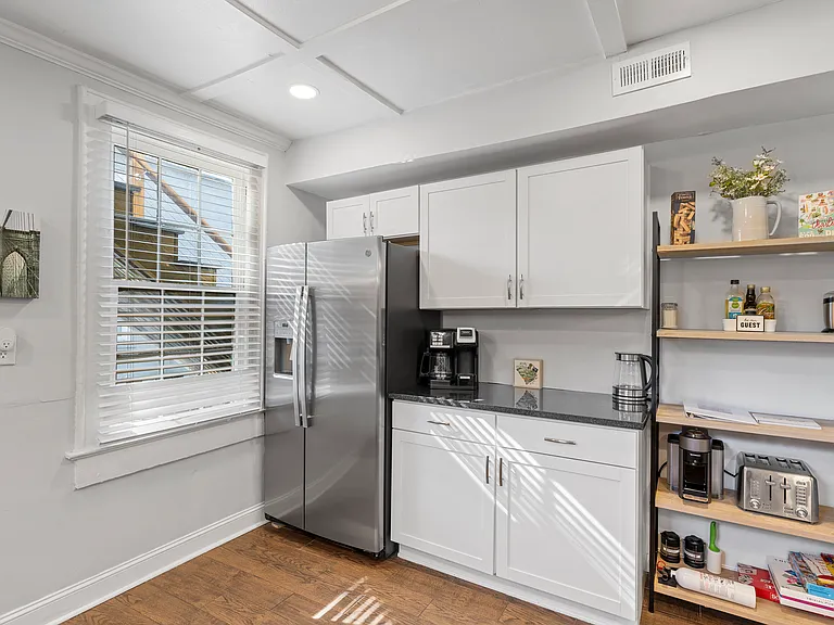 151 Line St #A — Photo 3