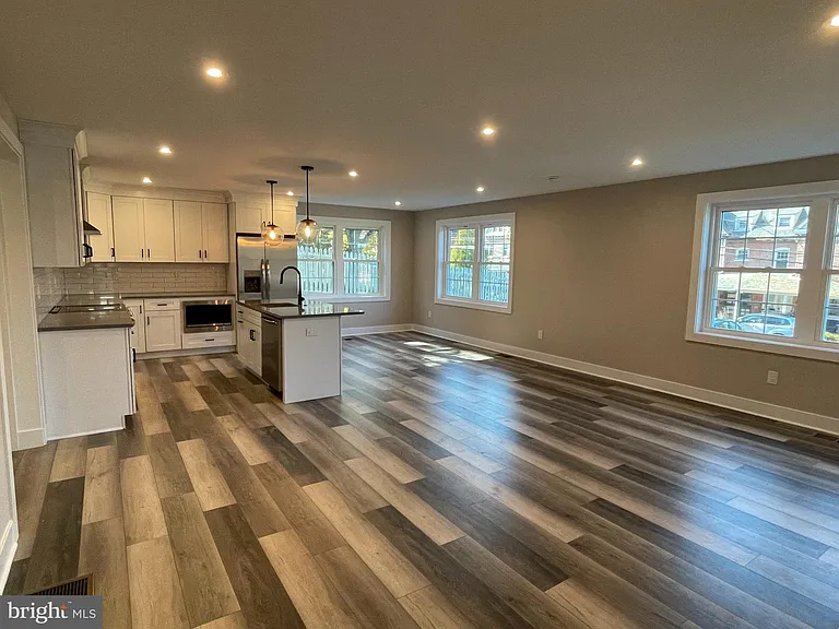 505 S Orange St #1 — Photo 2