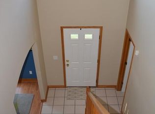 1427 Woodpath Ct, Hudson, OH 44236