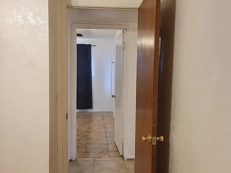 1019 S Demaree St — Photo 36