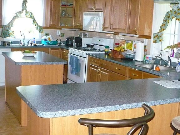 12'x 17' kitchen with 2 separate sinks