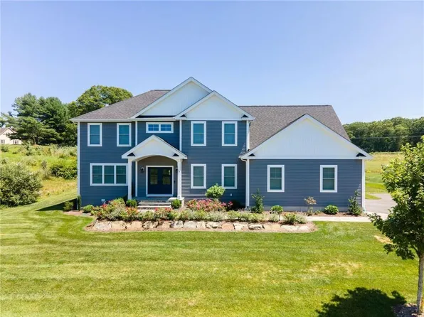 79 Explorer Dr N, Kingstown, RI 02874