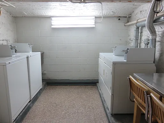 Rented by Majesty Management | media 26