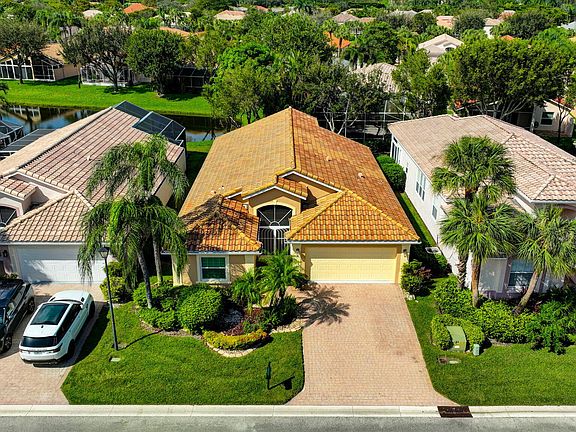 3rd image of 7081 Catania Drive