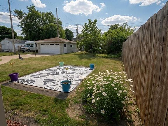 4th image of 3359 S 83rd STREET
