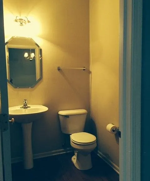powder room