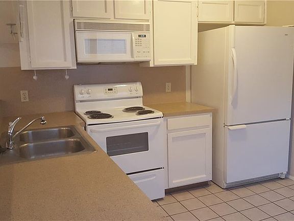 5th image of 5608 Cougar Dr APT 306