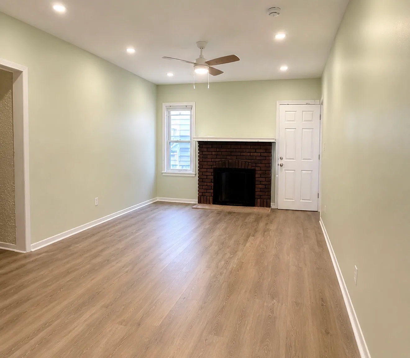 2 bed, 1.5 bath, $2,800 — Photo 4