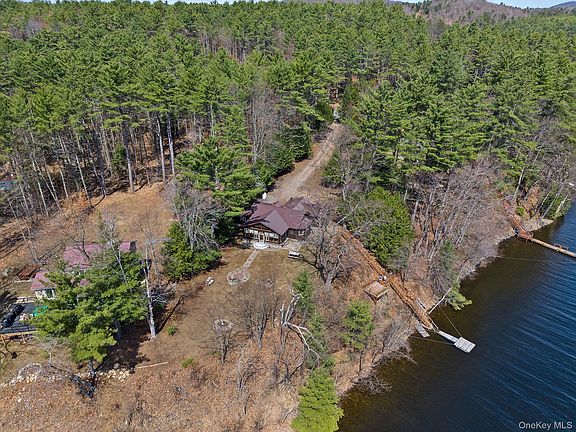 3rd image of 866 N Shore Road