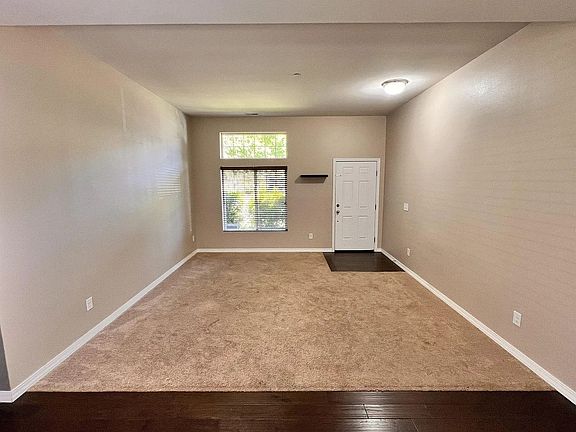 3rd image of 7626 Brianna Ct SE
