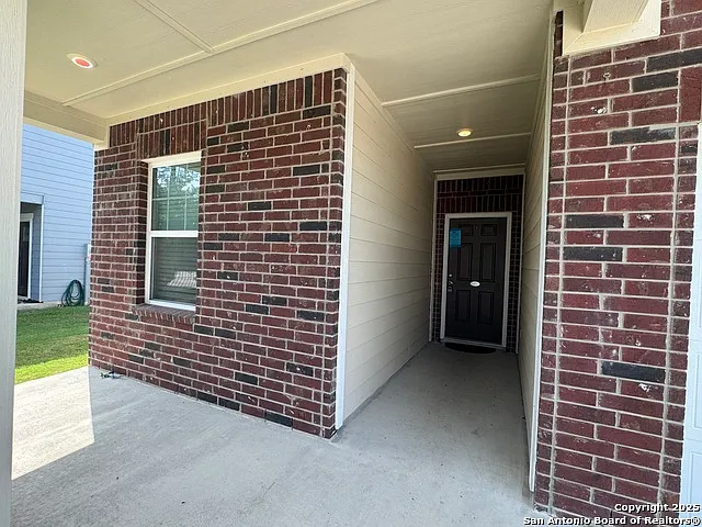 8607 Rock Mdw — Photo 2