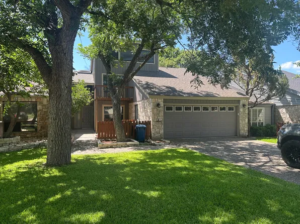 528 Sand Bend Dr, Kerrville, TX 78028