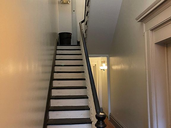 Staircase to the Second Floor Unit 2fR...............................................