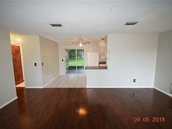 3rd image of 1541 Drew St