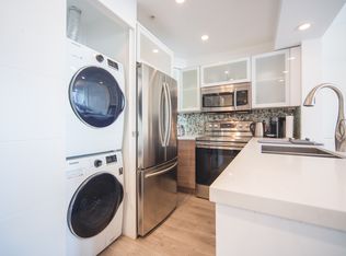 1166 Melville St #1802, Vancouver, BC V6E4P5