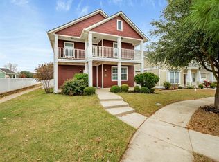 9201 Masse Ct, Aubrey, TX 76227