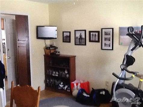 2nd image of 2929 Glenwood Ln