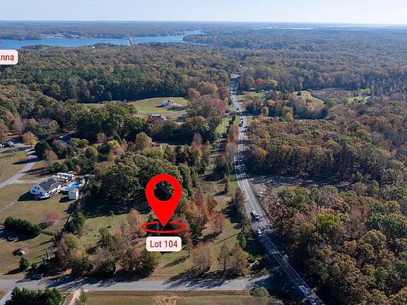 3rd image of 104 Anna Coves Blvd