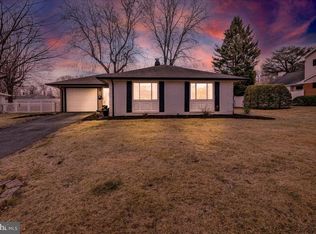 26 Cedarwood Rd, Reading, PA 19610