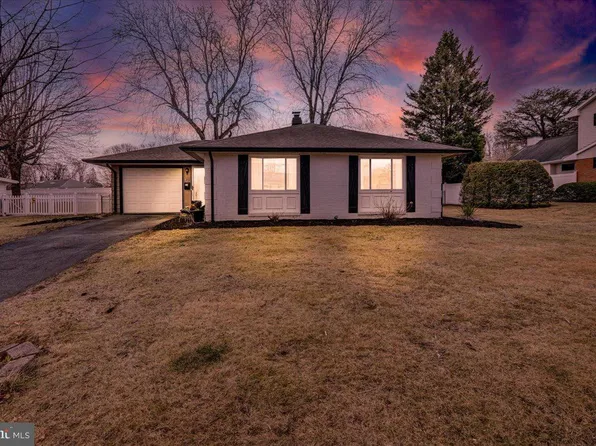 26 Cedarwood Rd, Reading, PA 19610