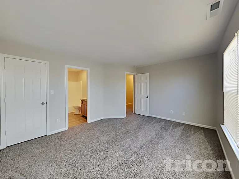4040 Dogwood Ln — Photo 6