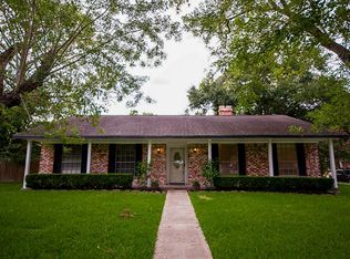 12002 Pender Ln, Meadows Place, TX 77477