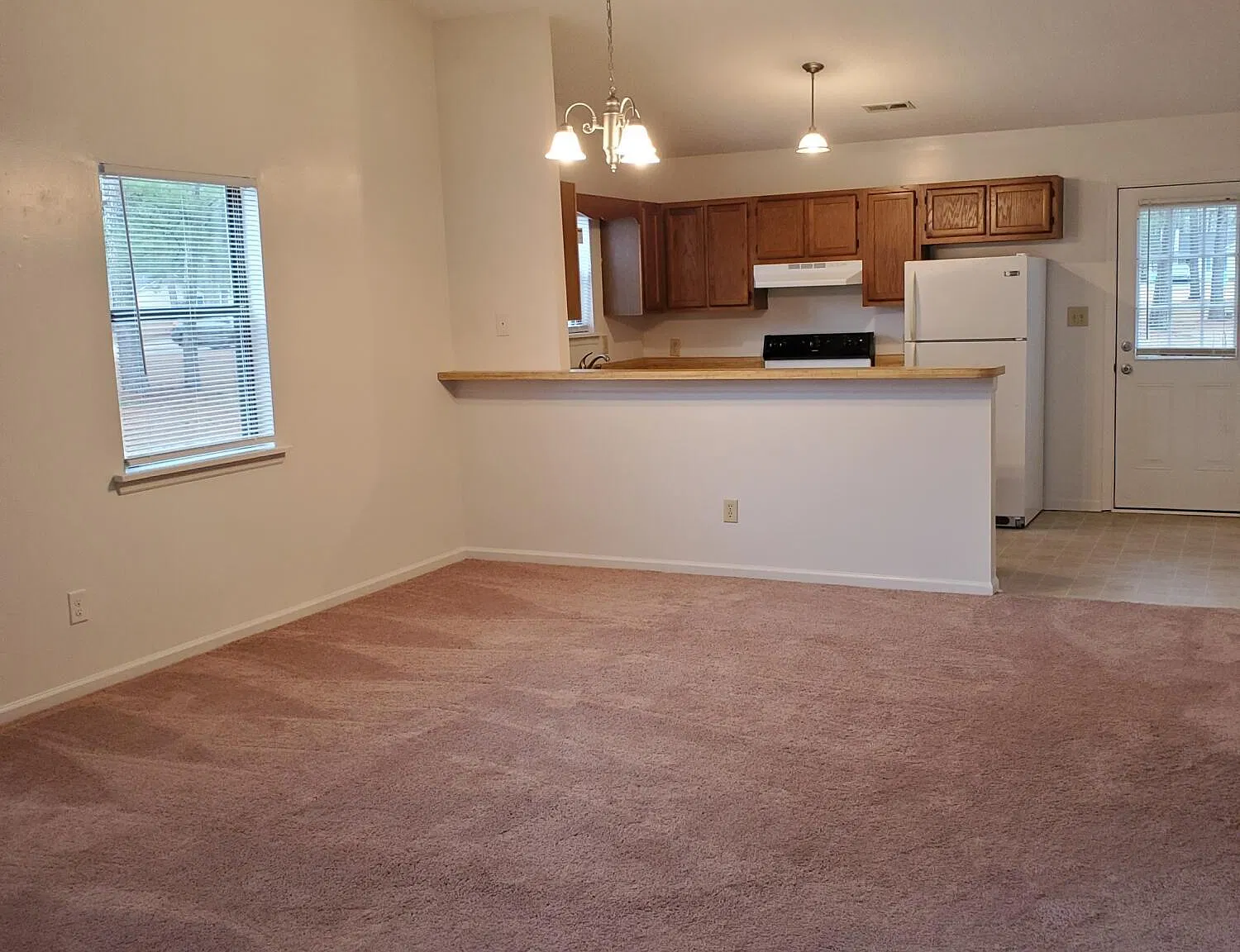 2 bed, 2.0 bath, 1000 sqft, $1,275 — Photo 3