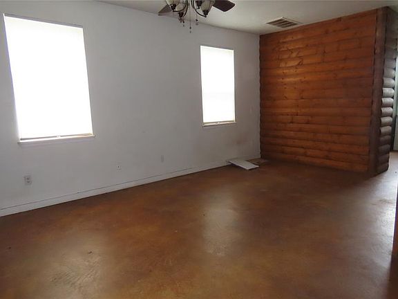 2nd image of 1801 Cheyenne Ln